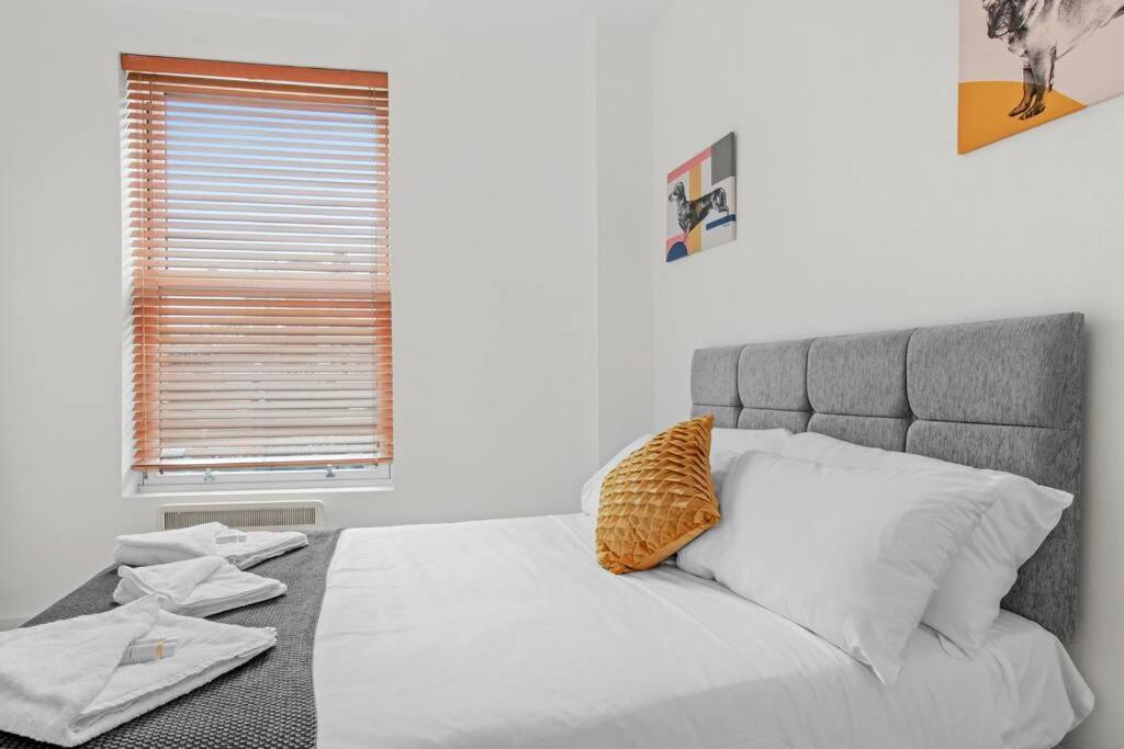 Charming 2 Bed Free Wifi Close To Camden Apartment *